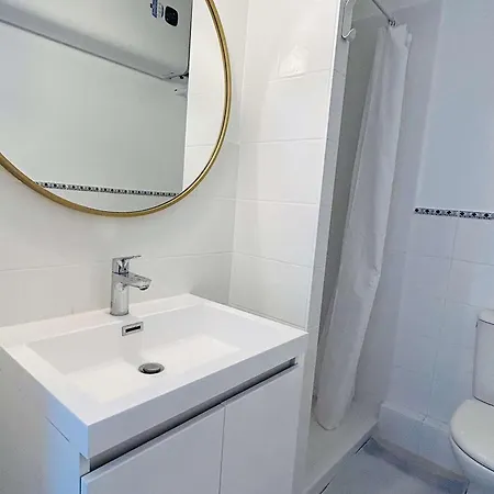 Apartamento Rénové Face Avec Terrasse, 2 Pièces, 3 Couchages à - Fr-1-245-193