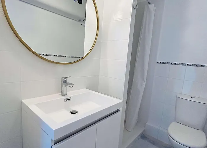 아파트 Renove Face Avec Terrasse, 2 Pieces, 3 Couchages A - Fr-1-245-193