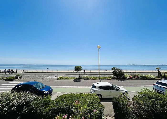 شقة Renove Face Avec Terrasse, 2 Pieces, 3 Couchages A - Fr-1-245-193