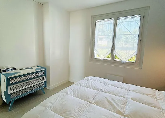 Renove Face Avec Terrasse, 2 Pieces, 3 Couchages A - Fr-1-245-193 شقة *