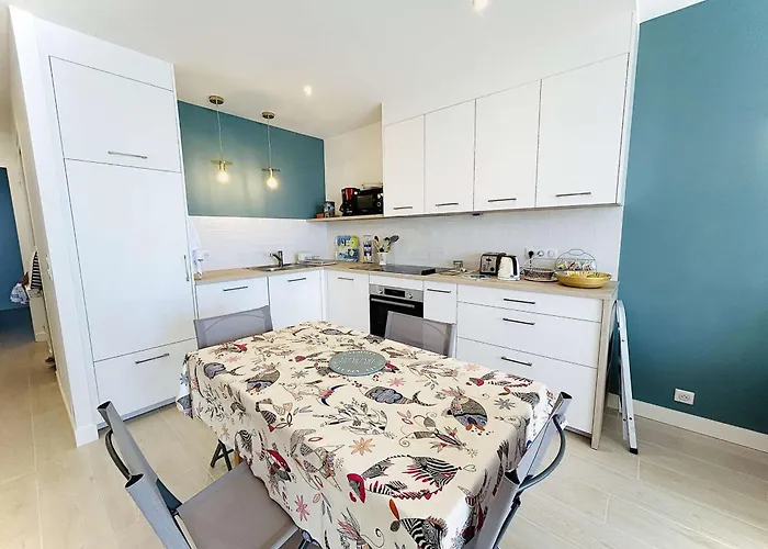 Renove Face Avec Terrasse, 2 Pieces, 3 Couchages A - Fr-1-245-193